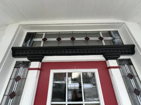 Victorian charmer just steps from the lake!