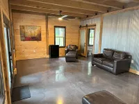 Waterfront Lake Winnisquam House, Guest House & Barn Game Rm, Sleeps 16 w/ Beach