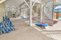 Huge Beach House: Pool & Arcade