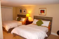 Downtown Luxury Studio, Brevard NC Hotels in Brevard