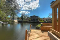 4 Bedroom Farmhouse On The River 2