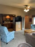 Lake Nokomis Breezy Bay Lakeside Cottage Quiet Retreat - WiFi