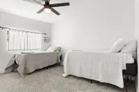 Spacious Home in the Heart of Central Phoenix Hotels in Alhambra