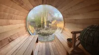 LUXURY LODGE