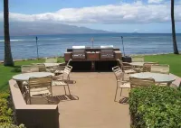 Oceanfront, Luxurious Bed & Bedding, Air Conditioned, fast WiFi!
