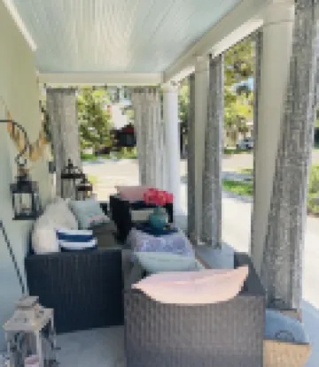 Private entrance with pool Mother-in-law Suite