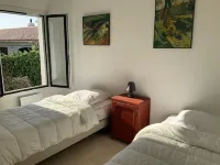 Rare! Seafront vacation home with direct access to sea and beach - Wifi