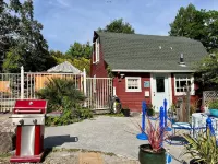 Converted Barn Overlooking Pool in the Heart of the Russian River Valley!Central