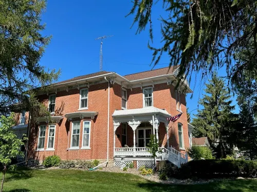 Charming Historic Getaway: Unwind in Lancaster's Timeless Elegance - 3-Star
