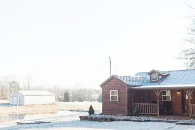 Kentucky Hollow-Mammoth Cave Cabin and Horse Barn