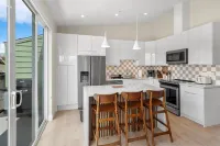 Modern luxury home, panoramic views!