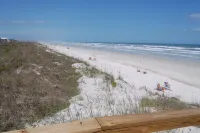 Oceanfront Condo incredible view in Quail Hollow, 10min from Historic District.