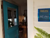 The Blue Door Cottage - Vintage meets Modern Hotels near Oakdale Museum & History Center