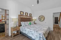 Beautiful 2 BR. Kiahuna plantation condo partial ocean view upgraded with A/C