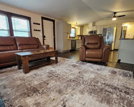 Charming 2-bedroom house with WiFi, AC in Red Cloud Hotels in Red Cloud