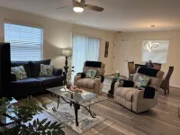 PATIO VILLA W 4 PERSON GOLF CART 1M TO BROWNWOOD SQ-NO XTRA GUEST FEES