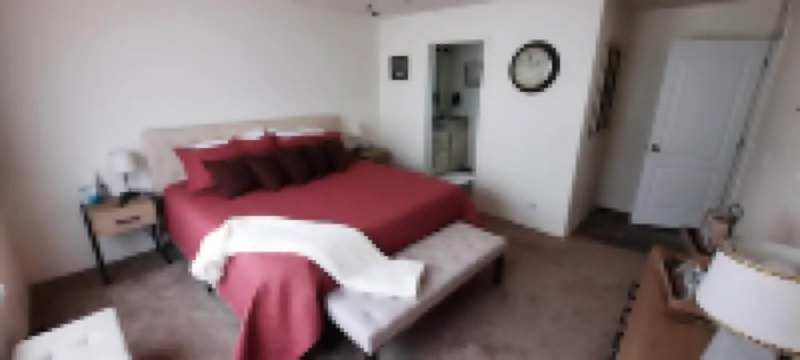 8 Bedroom, 4 Bath, 15 Beds, 4K square feet of space
