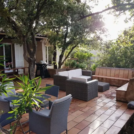 Charming house right on the most beautiful beach in Corsica!