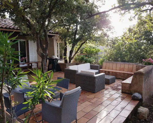 Charming house right on the most beautiful beach in Corsica! Hotels in Zonza