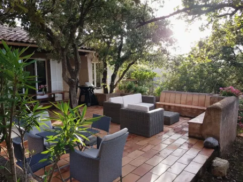 Charming house right on the most beautiful beach in Corsica!