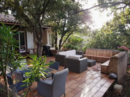 Charming house right on the most beautiful beach in Corsica!