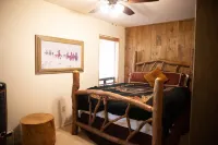 Gorgeous views and two decks! Large open cabin, short walk to lodge - Sleeps 14