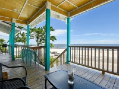 Luxury Beach Front Home!!! 長灘酒店