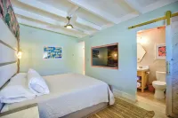 Trip Around the Sun 2/2 + dockage & cabana club Hotels in Key Colony Beach