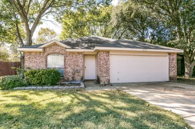 Cozy Accommodation In Quiet Neighborhood; near downtown Frisco,Toyota Stadium Các khách sạn gần Frisco Commons Park