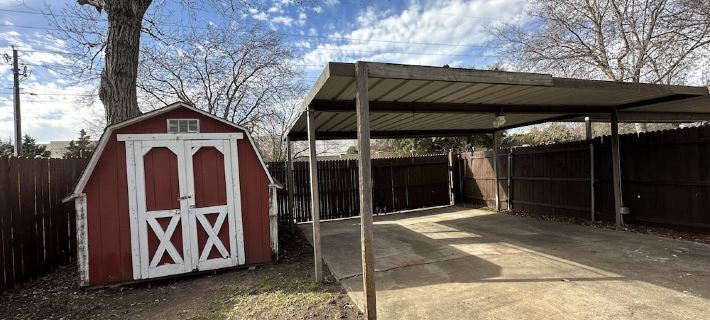 Safe, Central, Cozy Home with Private Parking, KING Bed, near DFW Airport & more Hoteles en Euless