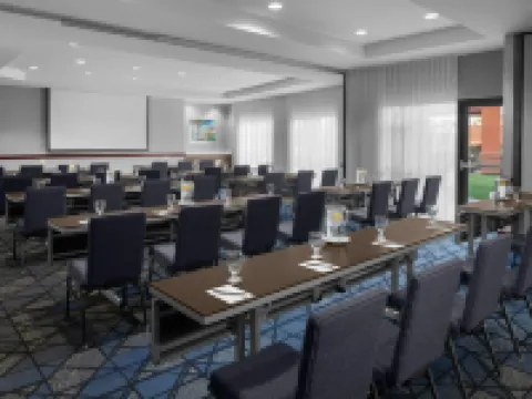 Courtyard Los Angeles Burbank Airport Hotels in Burbank