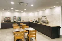 Wingate by Wyndham Matthews/Charlotte - sarapan