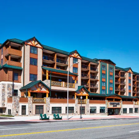 Courtyard Lake George Отели рядом с достопримечательностью «Форт Уильям Генри»