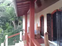 아파르타멘토스 카자 다 페드라 우바투바 호텔