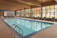 Oneida Casino Hotel - Pools