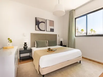 Sanders Olive - Cute 1-Bdr. Apt. with Shared Pool Hotels in 