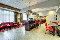 Hampton Inn Birmingham/Leeds Hôtels à : Moody