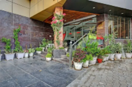 Super Townhouse Eastern View Formerly Vihaan Residency Hotels in 