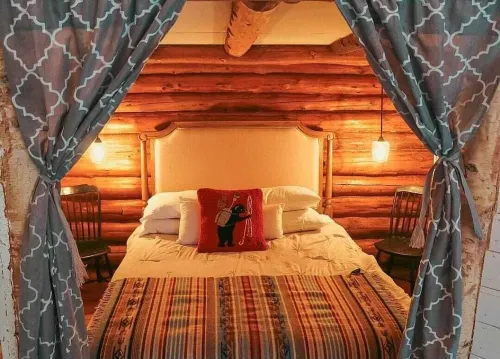 Cozy Cabin with a Stream
