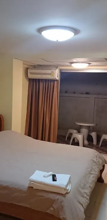 ห้องสแตนดาร์ด เตียงใหญ่ 1 เตียง