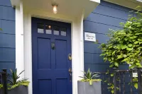 Uptown Port Townsend: Modern Amenities & Victorian Charm Hotels in Port Townsend