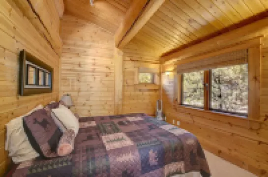 Luxury Log Cabin with Mountain Views on 2.5 Acres