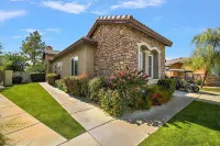 🌟Sun-Kissed Oasis,  Entertainers Dream on the Golf Course⛳ w/ Private Pool 💦