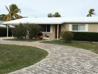 Beautiful Downtown located canal home with pool only 1 mile to 5th Ave