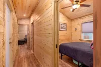 Kade's Cabin || 2 bed 1 bath urban cabin Hotels in Valdez