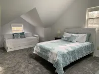 Private Cherry Beach Pool House with large heated pool & hot tub! - 4 stjerner