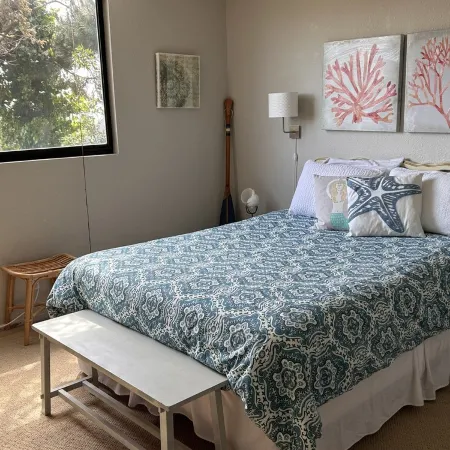 Pure Serenity at Harbour Sounds- open and airy.  A quick walk to the beach