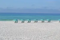 SUMMER DEALS - Charming BEACH Cottage & Private Beach - Includes Bicycles!