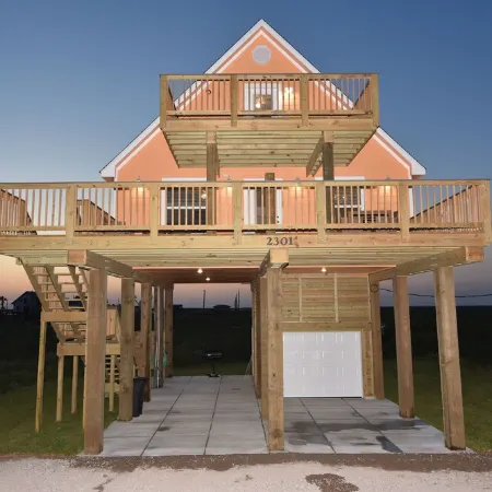 Surfside Freeport Beach HouseOcean&BayViews,StepsfromtheOcean! SnowBirds Welcome