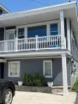 Bright and Spacious Beach Block Condo! Recently Renovated 3 Br Sleeps 8! Hotel in zona JiLLy’s Arcade